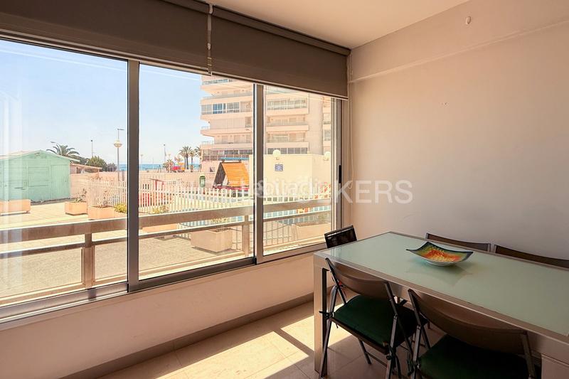 Foto 8877a544-4a69-4f1a-a4cc-30a2745f34fe. Alquiler apartamento encantador piso con vistas al mar en Cullera