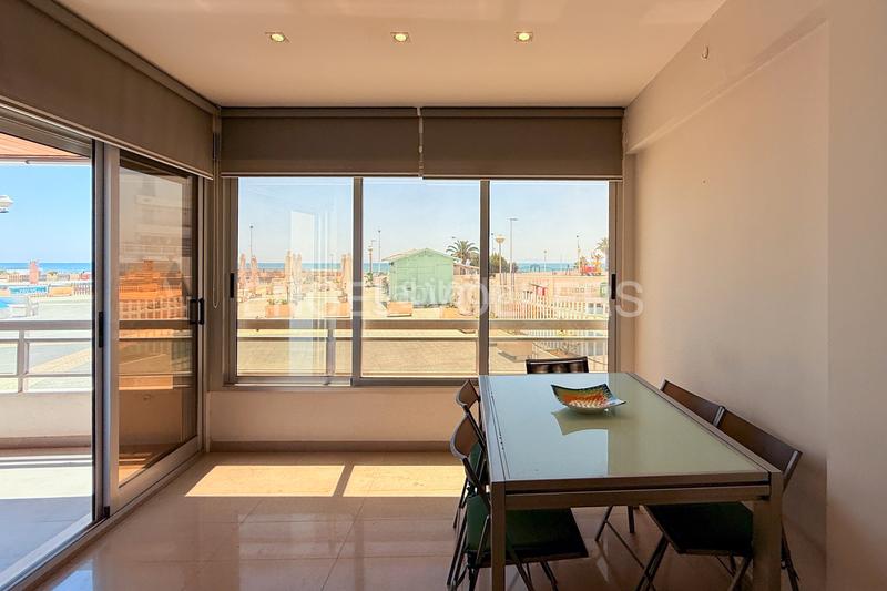 Foto b6c752d0-17bd-4f5a-ad84-52d5e7697b63. Alquiler apartamento encantador piso con vistas al mar en Cullera