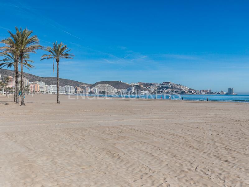 Foto c7f16f75-a555-4119-ae68-7b611db7a250. Alquiler apartamento encantador piso con vistas al mar en Cullera