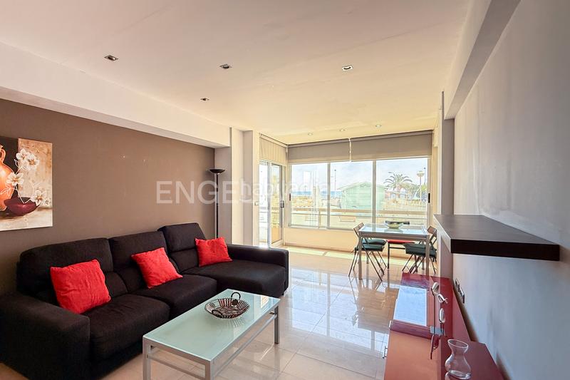 Foto da493a89-3ad5-4c8f-8593-6fa3c06c50f0. Alquiler apartamento encantador piso con vistas al mar en Cullera