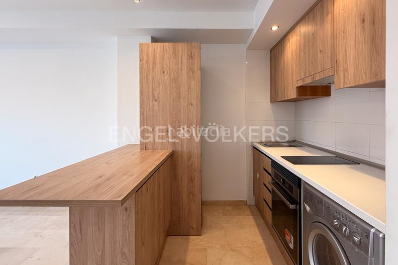 Foto 2833469b-5432-4796-87ab-0356dc8bf184. Alquiler apartamento encantador piso con parking en campanar en Valencia