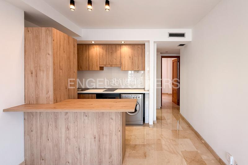 Foto 563944d1-bd85-4453-836c-fcb1d684d095. Alquiler apartamento encantador piso con parking en campanar en Valencia