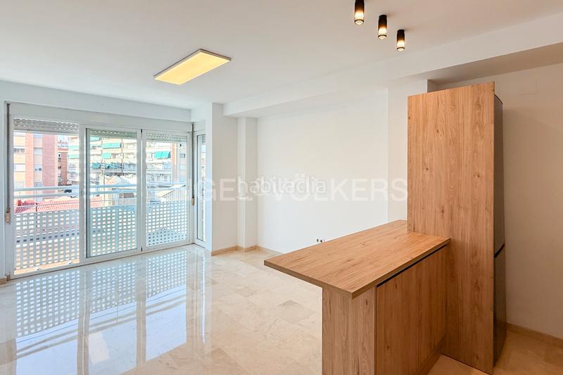 Foto 82b52824-b75b-400a-b3a7-b25cebb977b7. Alquiler apartamento encantador piso con parking en campanar en Valencia