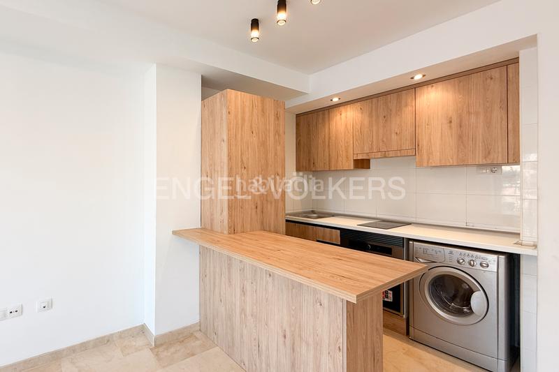 Foto c7588524-6bb9-4041-bada-70b8679237ab. Alquiler apartamento encantador piso con parking en campanar en Valencia