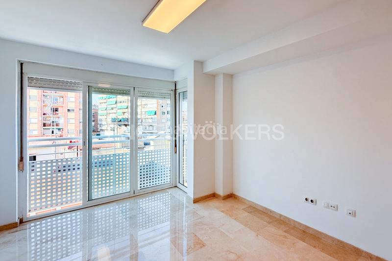 Foto fb9ee031-99d4-4475-9b9d-607b826f3a06. Alquiler apartamento encantador piso con parking en campanar en Valencia