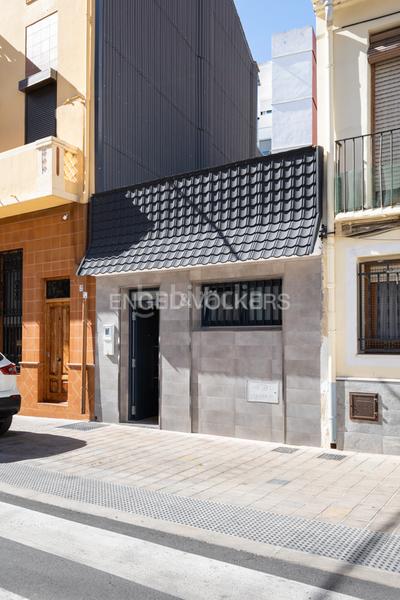 Foto 1e0fb54a-4cae-4b43-864a-a3faef7fee5d. Rent house with heating in Barrio Benicalap Valencia