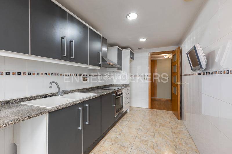 Foto f30dfd6f-bdce-4051-9d15-a101b26e98db. Affitto piccolo appartamento con riscaldamento parcheggio piscina in Valencia