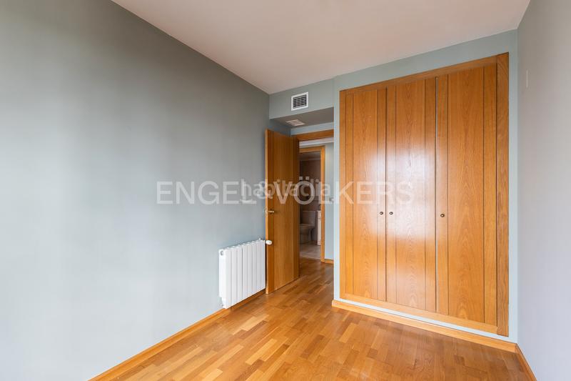 Foto 1c77f890-79cd-43c6-b7bc-f57f4b5d0ad5. Lloguer apartament amb calefacció aparcament piscina a Valencia