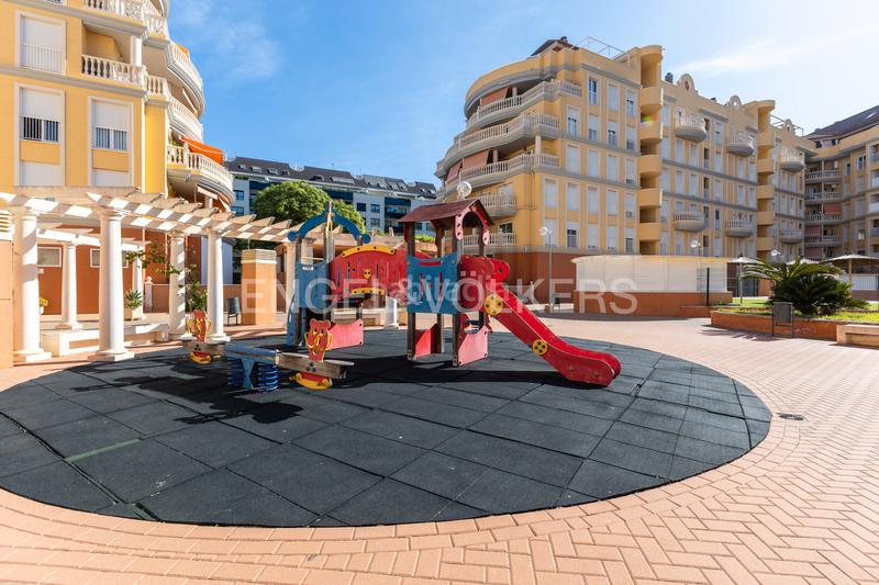 Foto 04c798da-89d5-42dc-bed5-1115b5d21fcc. Apartamento exclusivo dúplex con vistas panorámicas al montgó en Dénia