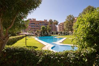 Lloguer Apartament a Sant Pau. Estupendo atico en esidencial  en sant pau