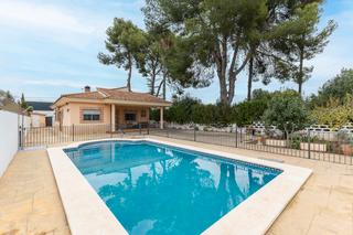 Lloguer Casa  Carrer d'alacant. Fantastico chalet independiente en ribarroja