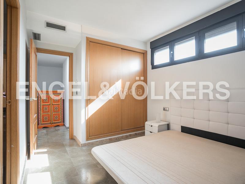 Foto 6164b515-f9b2-4419-8ce2-f468f2ce2ea1. Miete dachwohnung mit heizung parking pool in Penya-Roja - Avda. Francia Valencia