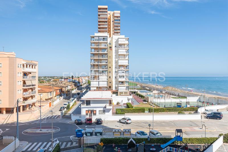 Foto 44d3b11b-3c7f-4d0c-8cba-b0c8b4f0f30e. Apartamento magnífico apartamento a la venta en sol, mar y naranjos en Sueca