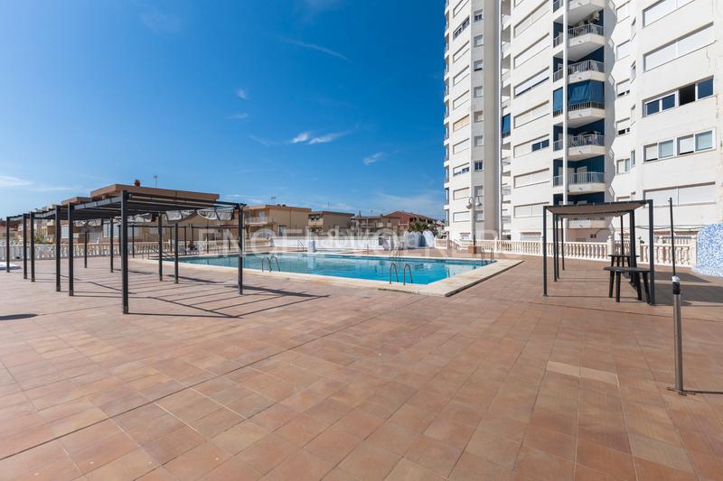 Foto c5b64a96-669f-4928-b2a0-ff04eebc7e2e. Apartamento magnífico apartamento a la venta en sol, mar y naranjos en Sueca