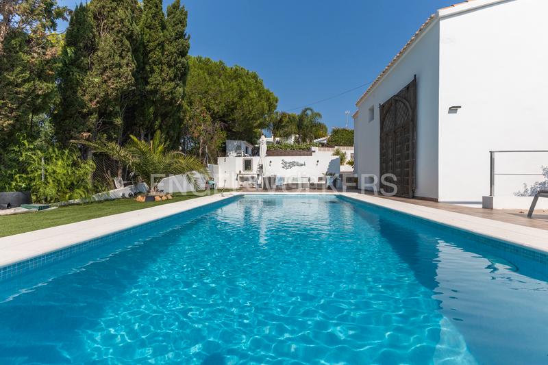 Foto 835b92e8-dd6c-4ae6-9b64-abbd32dc2b46. Casa amb calefacció aparcament piscina a El Montgó Dénia
