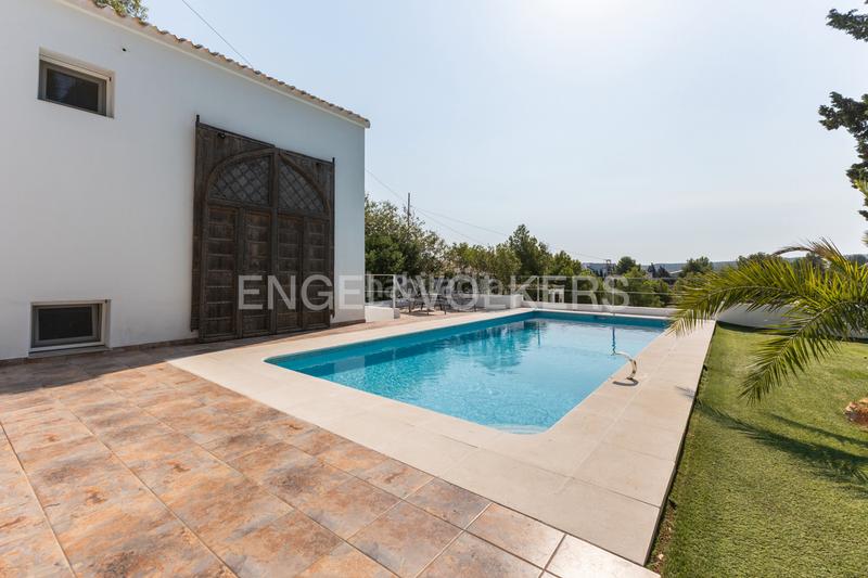 Foto e20048ad-1d87-4686-8cbe-7bec81f200d4. Casa amb calefacció aparcament piscina a El Montgó Dénia