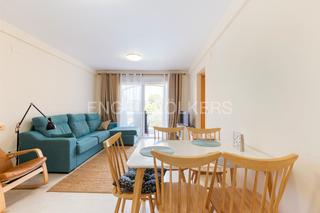 Ático en El Montgó. Apartamento en urbanización familiar en las rotas