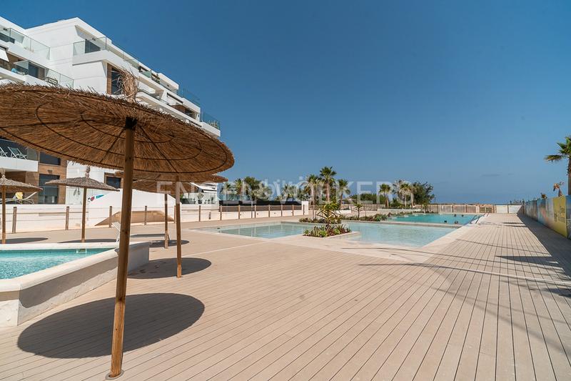 Foto 9e72cf18-9810-4551-aab8-d1be921ddda3. Lloguer apartament amb calefacció aparcament piscina a Dénia