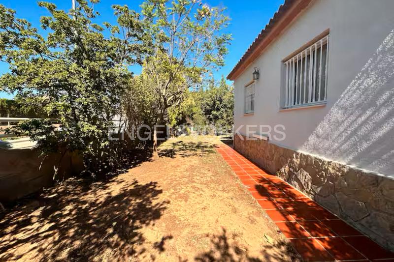 Foto 27bdf37f-052b-464c-aee6-c53e89099cef. Lloguer casa amb calefacció aparcament piscina a Pobla de Vallbona (la)