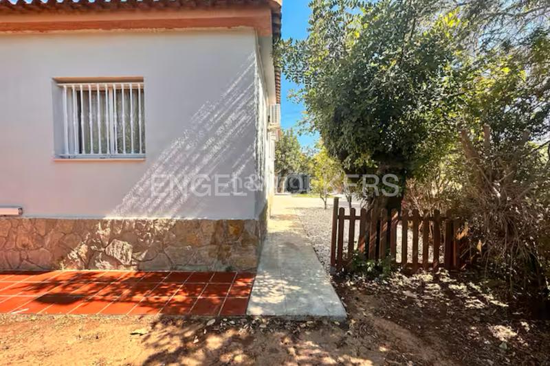 Foto 3ccb03d8-c027-4645-9976-cd6bf8e5d861. Location maison avec chauffage parking piscine dans Pobla de Vallbona (la)