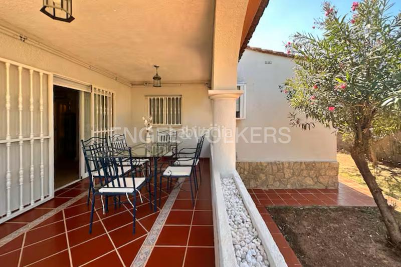 Foto f4e34f50-98dd-42cb-84a9-7bbaf0ad0a89. Location maison avec chauffage parking piscine dans Pobla de Vallbona (la)