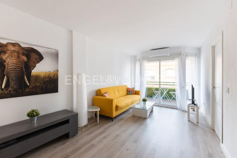 Foto 2474d8f5-e2c3-4c51-b87f-f974197a4083. Lloguer apartament amb calefacció a Las Islas Sagunt