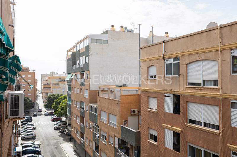 Foto 3c48c22d-6173-496e-ae10-e0454583f8e6. Lloguer apartament amb calefacció a Las Islas Sagunt