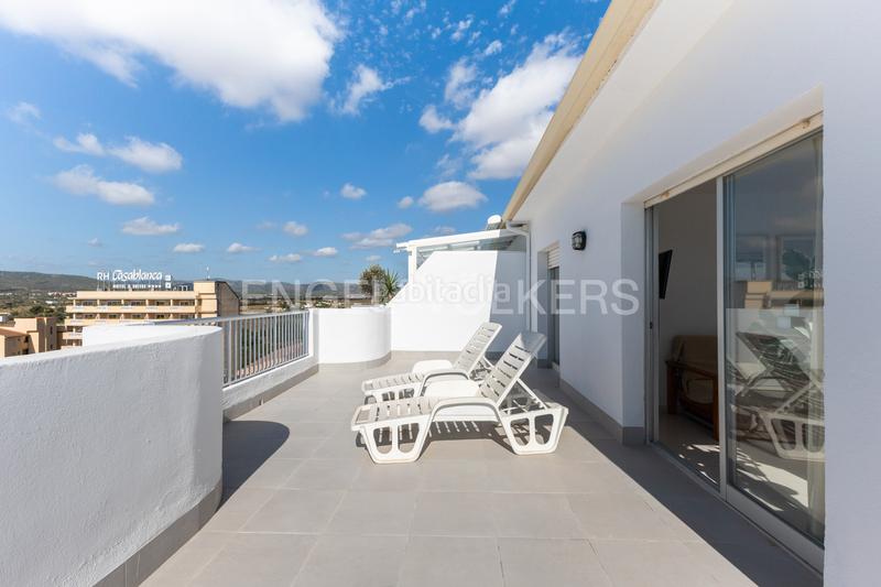 Foto 0e894cc7-f12d-4caa-a9b5-e4459c8b0b6e. Àtic amb calefacció aparcament piscina a Playa Norte Peñíscola