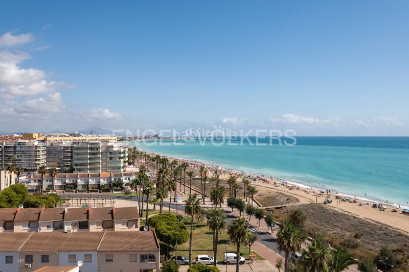 Foto 5cc7e888-fc53-49d7-9be9-26485a1e83cc. Àtic amb calefacció aparcament piscina a Playa Norte Peñíscola