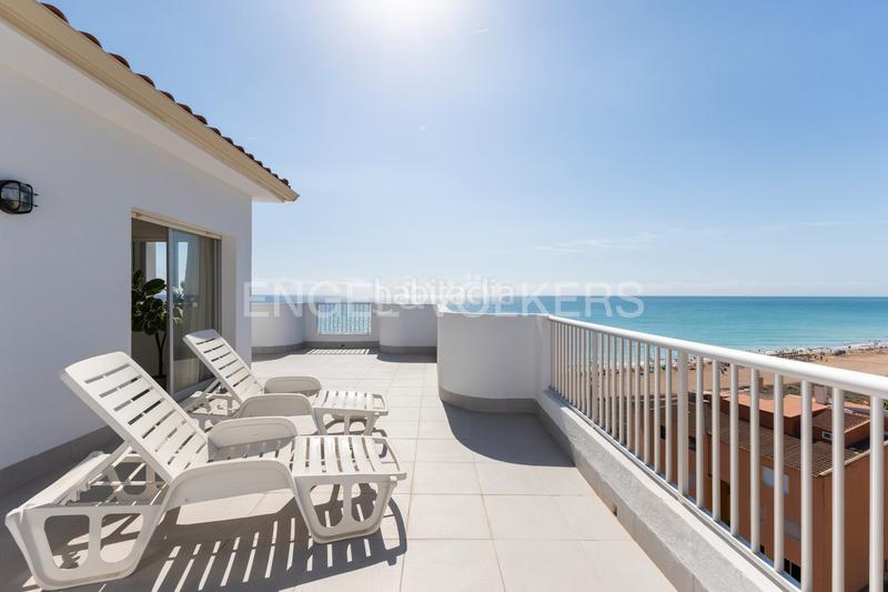 Foto aa821a27-5b2d-45b3-87e9-aa0b3fcd4c13. Àtic amb calefacció aparcament piscina a Playa Norte Peñíscola