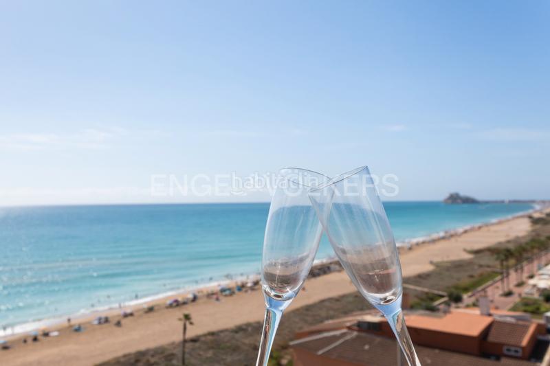 Foto c6231fb2-8260-48a8-8168-07caea6909cf. Àtic amb calefacció aparcament piscina a Playa Norte Peñíscola