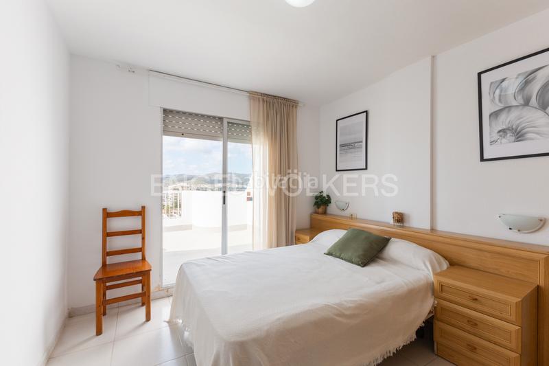 Foto f7a8cc53-e2e8-489d-9d2e-4984353f79cc. Àtic amb calefacció aparcament piscina a Playa Norte Peñíscola