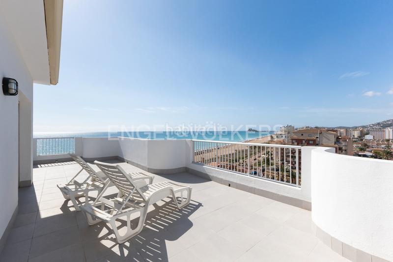 Foto f9520d26-be24-4769-8163-3fb3ea935103. Àtic amb calefacció aparcament piscina a Playa Norte Peñíscola