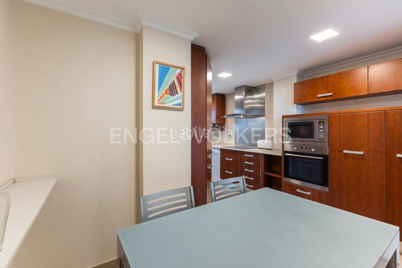 Foto 4b14d37b-6145-4708-bd2f-ad38764c8249. Attico con riscaldamento parcheggio piscina in Penya-Roja - Avda. Francia Valencia