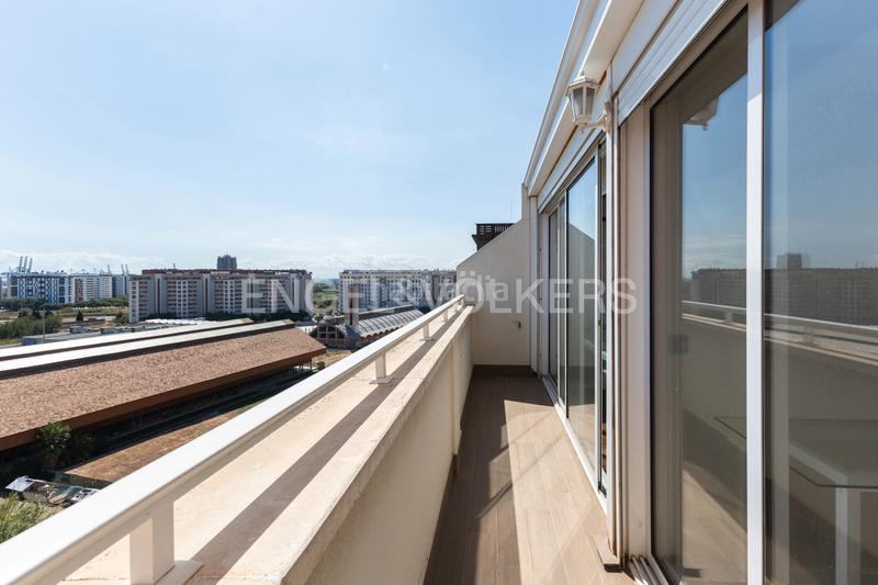 Foto 5c3facff-be10-4a68-945a-dc35e4326576. Attico con riscaldamento parcheggio piscina in Penya-Roja - Avda. Francia Valencia