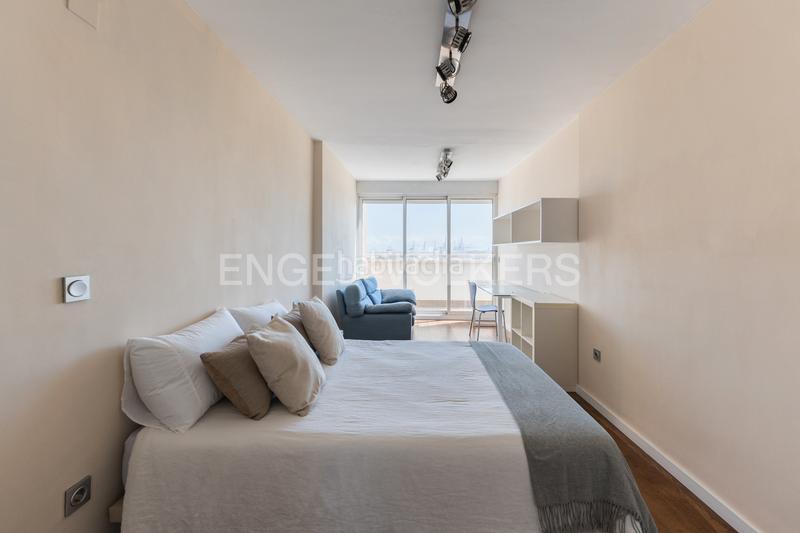 Foto 6d1d5ae0-c956-4e52-8bd3-d5b38317a408. Attico con riscaldamento parcheggio piscina in Penya-Roja - Avda. Francia Valencia