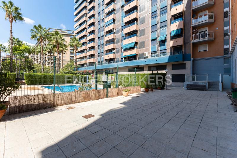 Foto 77ce9ec8-207a-4520-9868-8303f4f3b7ed. Attico con riscaldamento parcheggio piscina in Penya-Roja - Avda. Francia Valencia
