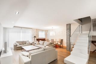 Attique  Avenida de francia. Espectacular dúplex con 2 plazas de garaje y trastero