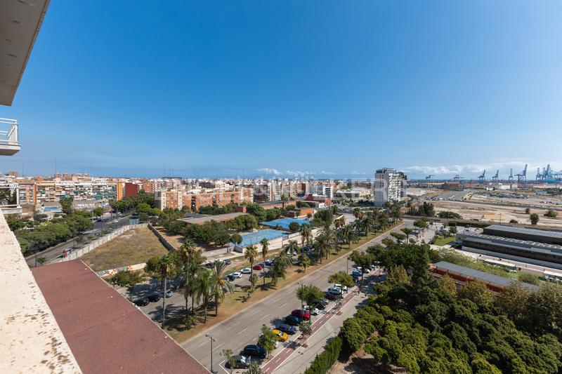 Foto f97139de-2672-46c1-a520-68ecc2740d2b. Attico con riscaldamento parcheggio piscina in Penya-Roja - Avda. Francia Valencia