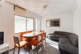 Location Appartement  Carrer de felip vives de canyamars. Piso de 2 hab en alquiler temporal
