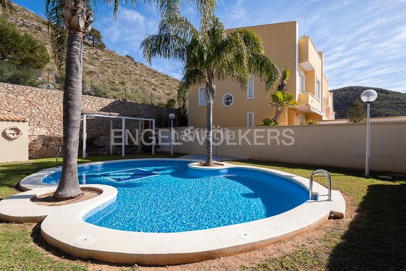 Foto 10eb10ce-3311-4979-9eb6-09a7f4396627. Casa con riscaldamento parcheggio piscina in Racó Cullera