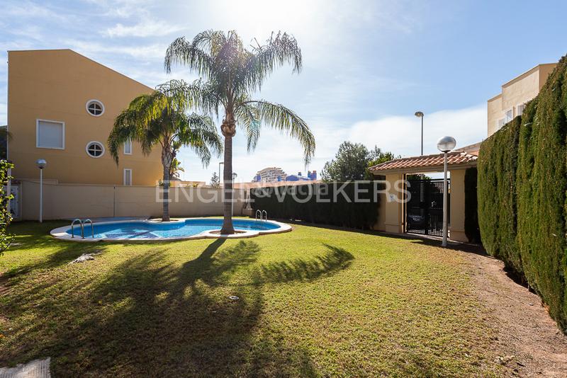 Foto b1282e18-7435-455f-bce6-6b706337e620. Casa con riscaldamento parcheggio piscina in Racó Cullera