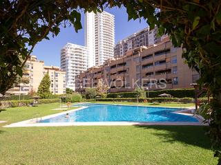 Lloguer Apartament  Carrer de la marina alta. Amplio piso en prestigioso residencial en san pau