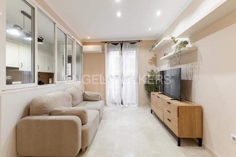 Foto 03d7cb6c-be82-428d-b0d7-09bace0ba477. Apartament amb calefacció a El Mercat Valencia