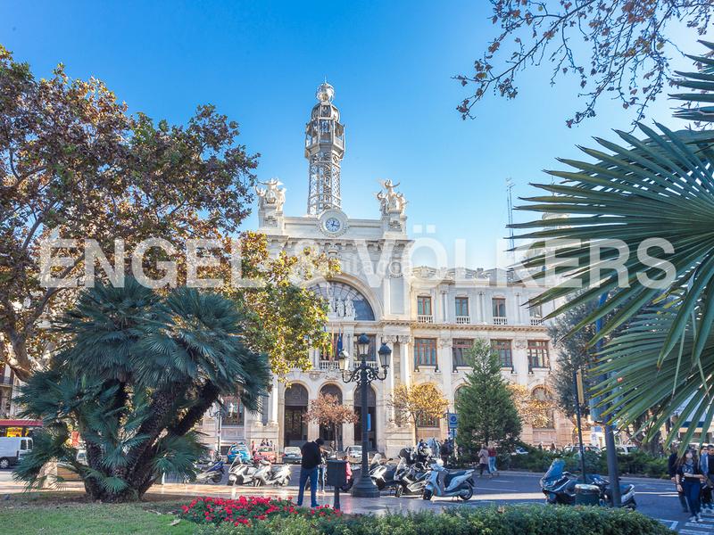 Foto f52ace04-eccd-45b3-9e28-d82d15b2d65c. Apartament amb calefacció a El Mercat Valencia