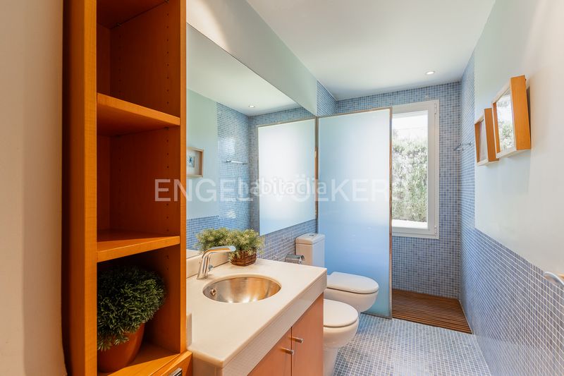 Foto c60147c0-4803-498c-8050-cd06a5e8faa7. Casa amb calefacció aparcament piscina a Godella