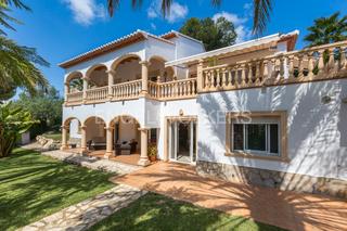 Casa en La Granadella - Costa Nova. Exclusiva y hermosa villa de 5 dormitorios en ubicación privileg