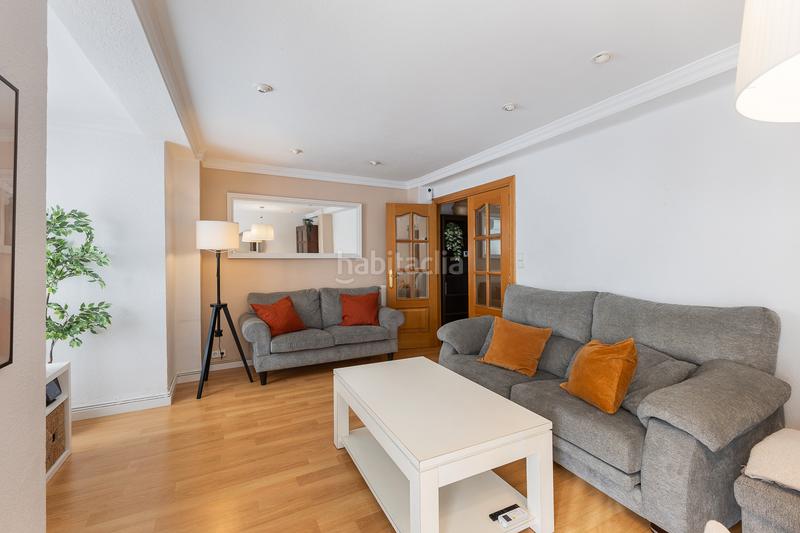 Foto cc582cb8-4091-4b67-91b5-b2e7a57b76cf. Alquiler apartamento acogedora vivienda junto al parque central en Valencia