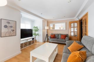 Rent Apartment  Carrer de la pianista empar iturbi. Acogedora vivienda junto al parque central