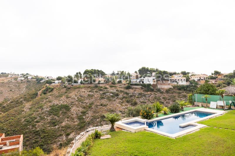 Foto 0ee8c0e0-bc6b-45d1-b1b8-d235f2a294f8. Casa con riscaldamento parcheggio piscina in Cumbres de Calicanto Torrent